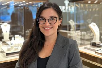 manana-pino-verkaufsberaterin