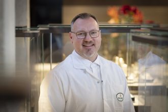 LUCIAN POPA Rolex Uhrmacher im Kundendienst