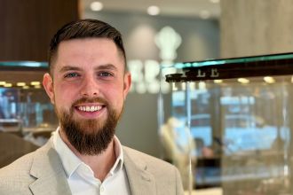 Christopher-Tkotz-Verkaufsberater-und-Tudor-Ambassador